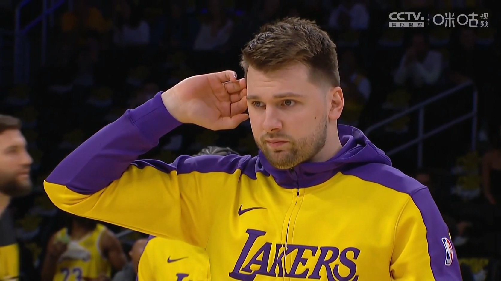 【90分钟足球网 www.90oo.com】2025-05-01 NBA R1G5 森林狼vs湖人 1080 hdtv migu.ts_.jpg