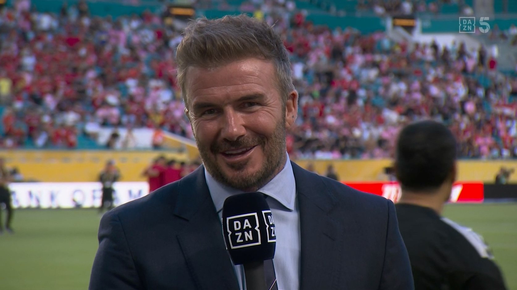 【90分钟足球网】2025-06-15 世俱杯01 开罗国民vs迈阿密国际 1080P DAZN 英语 hdtv.ts.jpg