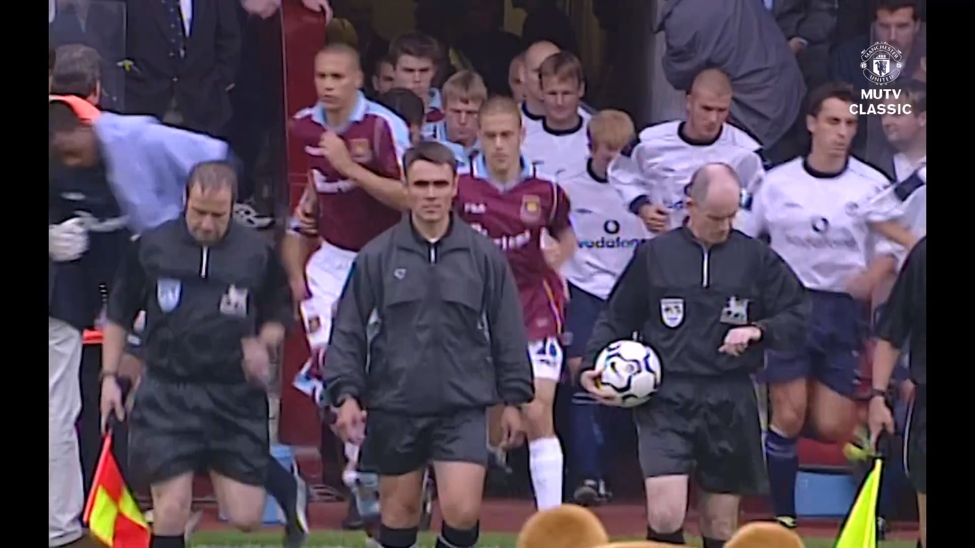 2000-01 EPL MD03 West Ham United 2-2 Manchester United (26.8.2000) 480p59.94fps .jpg